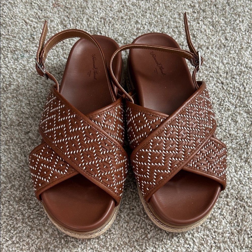 Universal Thread Tan Woven Sandals